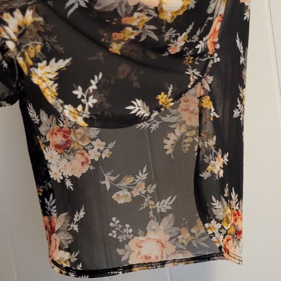 Potter's Pot sheer black floral short sleeve mesh tunic top sz: M - Picture 5 of 5